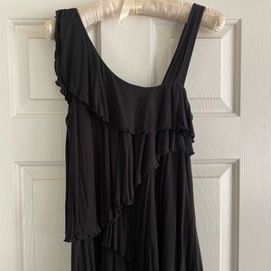 Asymmetric black layered top
